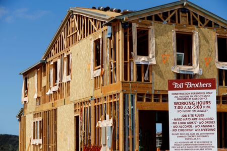 Barclays cuts homebuilding shares on flattening residence costs, elevated incentives By Investing.com